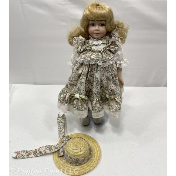 Porcelain Doll 16 Inch Cloth Body Tag Marked J.C. Penney 1992 Blonde Hat No Box - Picture 3 of 6